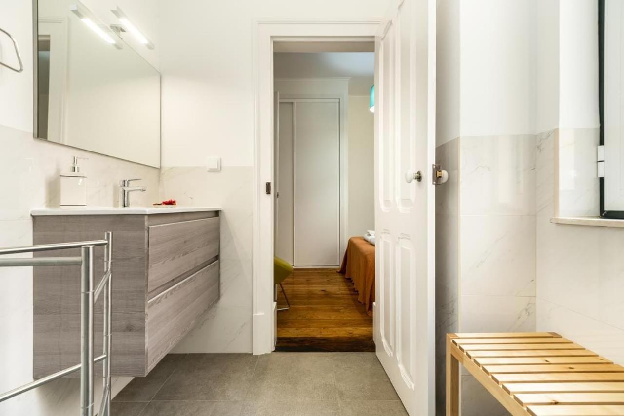 Groovy M2 R3 - Amazing Double Room With En-Suite Bathroom ลิสบอน ภายนอก รูปภาพ