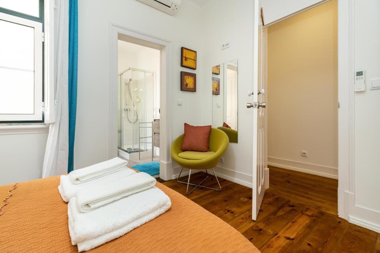 Groovy M2 R3 - Amazing Double Room With En-Suite Bathroom ลิสบอน ภายนอก รูปภาพ