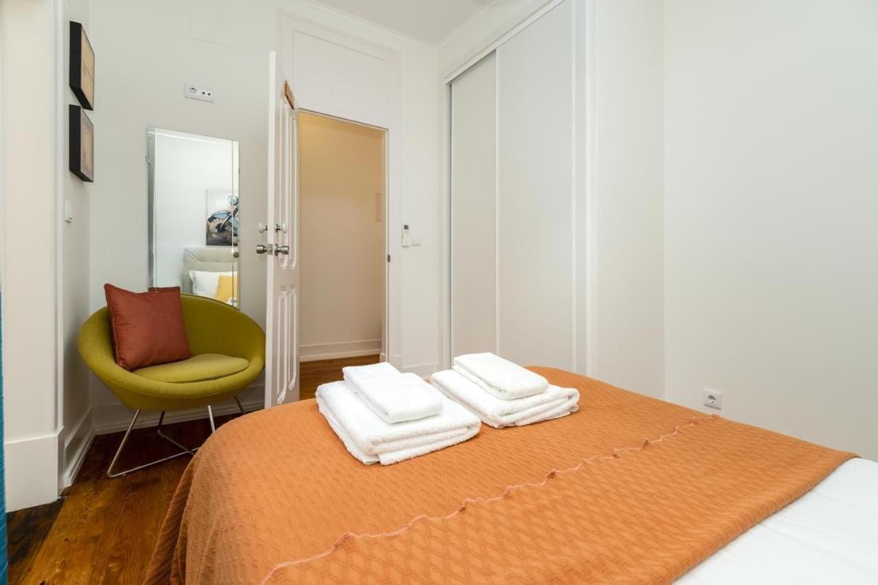 Groovy M2 R3 - Amazing Double Room With En-Suite Bathroom ลิสบอน ภายนอก รูปภาพ