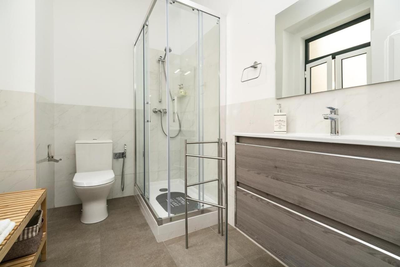 Groovy M2 R3 - Amazing Double Room With En-Suite Bathroom ลิสบอน ภายนอก รูปภาพ